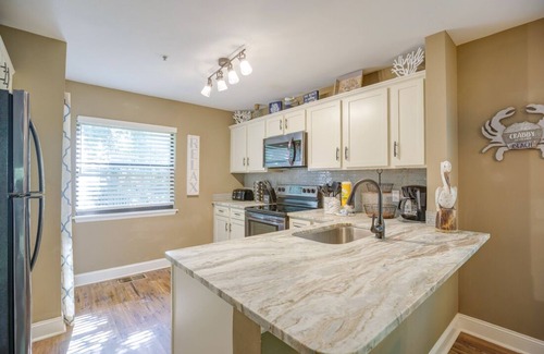 Hilton Head Island Villa | 8001 Treetops: Pet Friendly Villa, Free Bikes, Beach Chairs, Tennis, Pool