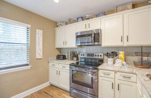 Hilton Head Island Villa | 8001 Treetops: Pet Friendly Villa, Free Bikes, Beach Chairs, Tennis, Pool