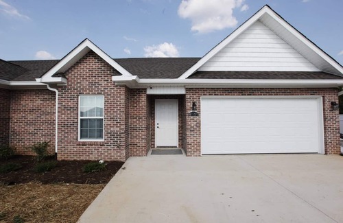 Karns House | 8039 Beautiful *New Construction* 20 mins to UT