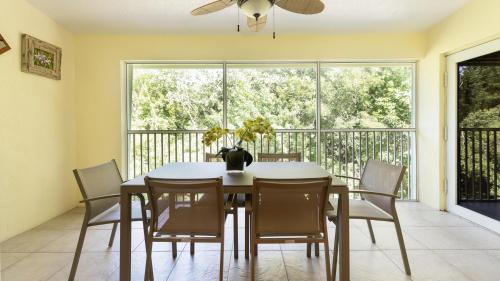 Rock Harbor Apartment | 809 Mariners Club