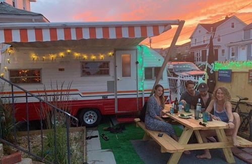 Queens Ski Chalet | 80s Surf Camper in Rockaway Beach