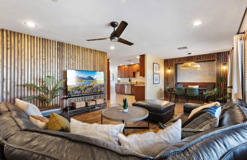 Village Grove House | 80th Place home