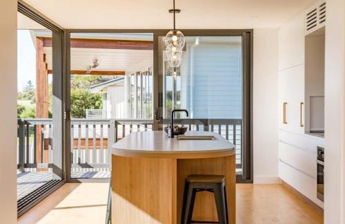 Goolwa South House | 81 Bristow-Smith Ave Goolwa Beach - BYO Linen - WiFi