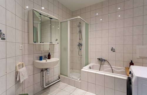 Poincare Apartment | 81 m² Apartment ∙ 2 bedrooms ∙ 4 guests