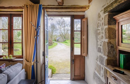 Corseul House | 81 m² Gîte ∙ 2 bedrooms ∙ 4 guests