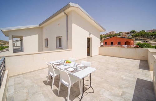 Realmonte House | 81 m² House ∙ 2 bedrooms ∙ 4 guests