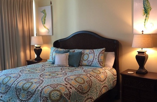 Orange Beach East Condo | 810D--ELEGANT CORNER-SPECTACULAR VIEW--4 BR/3 1/2 BA--LABOR DAY OPEN