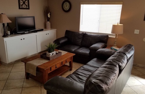 Mission Beach Condo | 812 BEACH RETREAT (Large Dining Deck - Steps to the Beach)