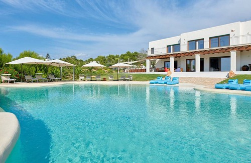 Sant Josep de sa Talaia Villa | 813 m² Villa ∙ 8 bedrooms ∙ 16 guests