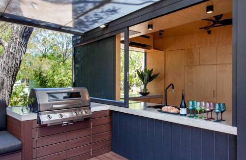Quindalup House | 82 Degrees I Private Properties