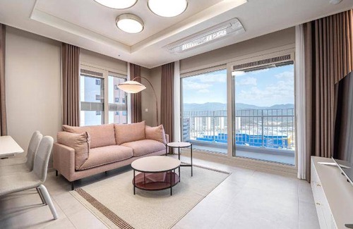 Busan Apartment | 82 m² Apartment ∙ 3 bedrooms ∙ 6 guests