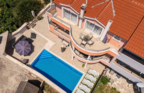 Solin Apartment | 82 m² Apartment ∙ 3 bedrooms ∙ 8 guests