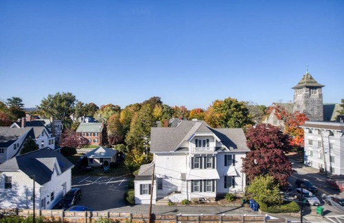 Newtonville Apartment | 82 m² Apartment ∙ 2 bedrooms ∙ 4 guests