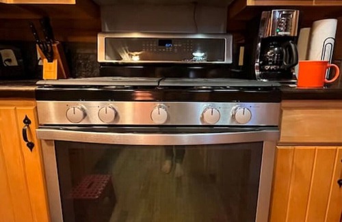 Hico Cabin | 83 Acres | Cabin Hot-tub+FirePit+Orchard ~NR Gorge