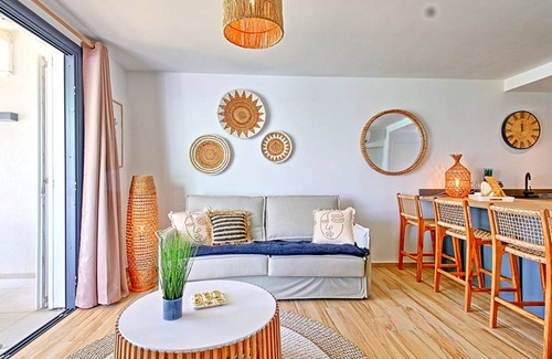 Orient Bay Apartment | 83 m² Apartment ∙ 2 bedrooms ∙ 4 guests