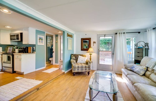 Vero Beach Cottage | 83 m² Cabin ∙ 2 bedrooms ∙ 4 guests