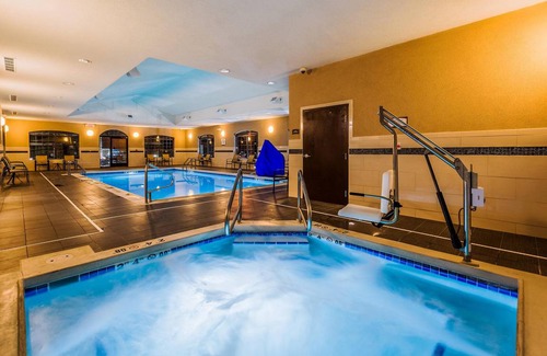 Bismarck Hotel | 83 m² Hotel ∙ 2 bedrooms ∙ 127 guests