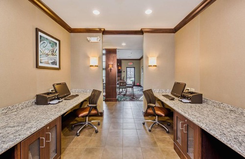 Bismarck Hotel | 83 m² Hotel ∙ 2 bedrooms ∙ 127 guests
