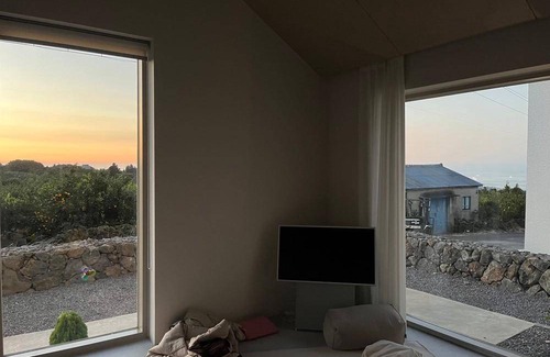 Aewol House | 83 m² Motel ∙ 2 bedrooms ∙ 5 guests