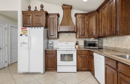 Port Mansfield Condo | 834 Laguna A - Luxurious Condo with Water View and Swimming Pool! Boat slip!
