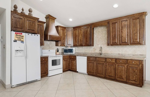 Port Mansfield Condo | 834 Laguna A - Luxurious Condo with Water View and Swimming Pool! Boat slip!