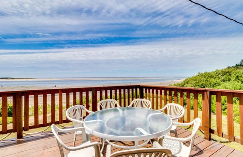 Happy Camp Hideaway Cabin | 84 m² Cabin ∙ 2 bedrooms ∙ 6 guests