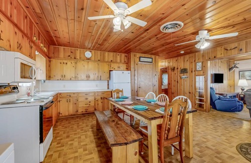 Tow Cabin | 84 m² Cabin ∙ 2 bedrooms ∙ 6 guests