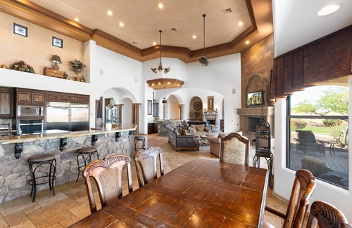 Cave Creek House | 8400sf Spectacular Mansion POOL AND Mini GOLF Scottsdale/Cave Creek 16 Beds