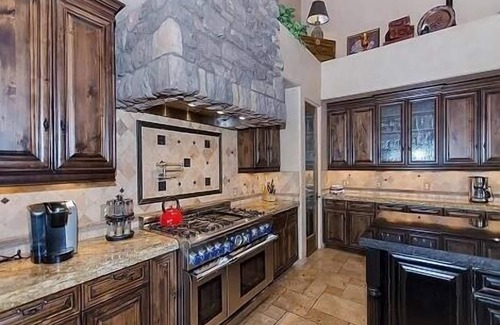 Cave Creek House | 8400sf Spectacular Mansion POOL AND Mini GOLF Scottsdale/Cave Creek 16 Beds