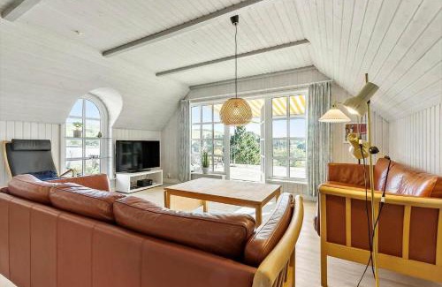 Knebel House | 84363-Knebel-Apollovej-108