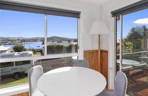 St Helens Apartment | 85 m² Apartment ∙ 2 bedrooms ∙ 4 guests