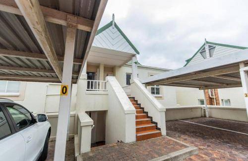 Summerstrand Apartment | 85 m² Apartment ∙ 3 bedrooms ∙ 6 guests