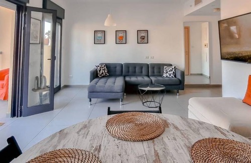 Florentin Apartment | 85 m² Apartment ∙ 2 bedrooms ∙ 5 guests