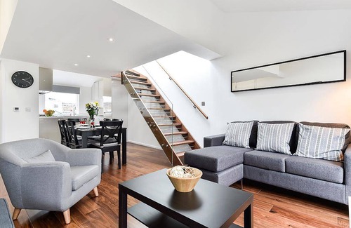 Cathedrals Apartment | 85 m² Apartment ∙ 3 bedrooms ∙ 8 guests