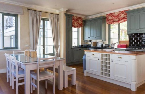 Kalk Bay Apartment | 85 m² Apartment ∙ 3 bedrooms ∙ 10 guests