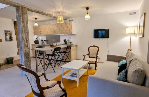 Baulme-la-Roche Cottage | 85 m² Cabin ∙ 2 bedrooms ∙ 4 guests