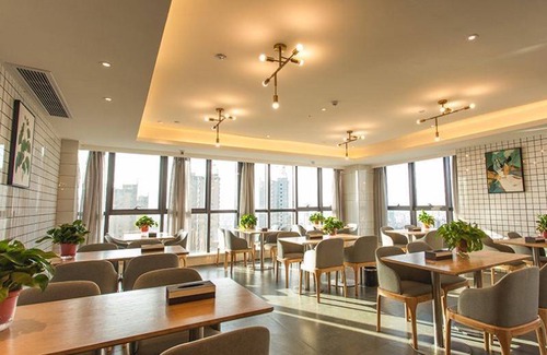 Jieshou Hotel | 85 m² Hotel ∙ 3 bedrooms ∙ 127 guests
