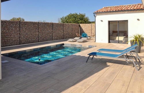 Bedarrides House | 85 m² House ∙ 2 bedrooms ∙ 4 guests