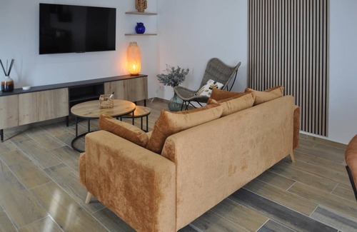 Bedarrides House | 85 m² House ∙ 2 bedrooms ∙ 4 guests