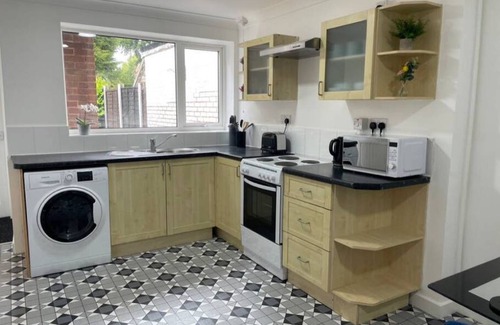 Cannock House | 85 m² House ∙ 3 bedrooms ∙ 6 guests