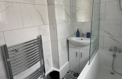 Cannock House | 85 m² House ∙ 3 bedrooms ∙ 6 guests