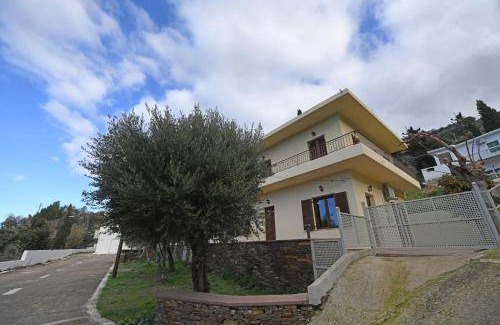 Ikaria House | 85 m² House ∙ 3 bedrooms ∙ 5 guests