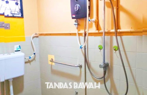 Segamat House | 850 m² House ∙ 2 bedrooms ∙ 4 guests