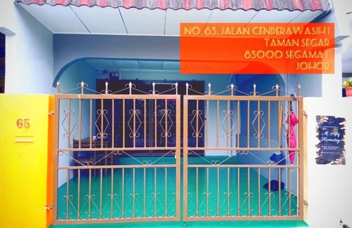 Segamat House | 850 m² House ∙ 2 bedrooms ∙ 4 guests