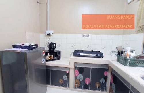Segamat House | 850 m² House ∙ 2 bedrooms ∙ 4 guests