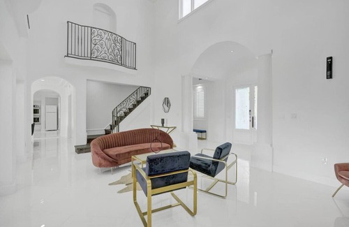 South Lake House | 8500sf Intracoastal Mansion/Cinema/Dock/Pool