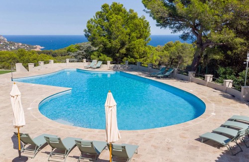 Llafranc House | 855 m² House ∙ 9 bedrooms ∙ 18 guests