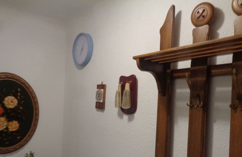 Ciudad Jardin Apartment | 85m, 1h. to airport by public trans., central beach, 24h. freeparking