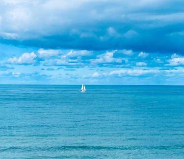 Glenelg North Apartment | 86 m² Apartment ∙ 2 bedrooms ∙ 4 guests