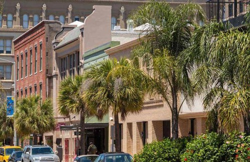 Galveston Hotel | 86 m² Hotel ∙ 2 bedrooms ∙ 127 guests